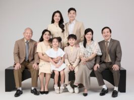 Mách bạn 7 cách tạo dáng chụp gia đình nhiều thế hệ đẹp và cân đối cách tạo dáng chụp gia đình nhiều thế hệ (7)