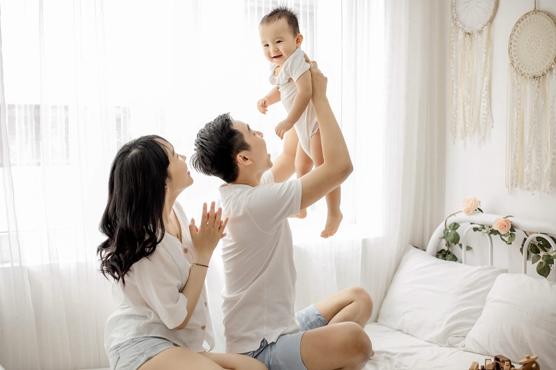101+ concept chụp gia đình 3 người đẹp, chuẩn xu hướng 2026 (3) 101+ concept chụp gia đình 3 người đẹp, chuẩn xu hướng 2026 (3)