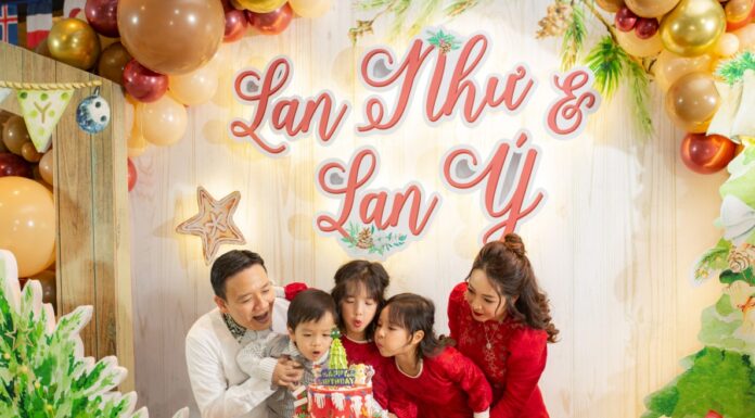 15+ Concept chụp gia đình sinh nhật cùng bánh kem đang được yêu thích 15+ concept chụp gia đình sinh nhật cùng bánh kem (5)