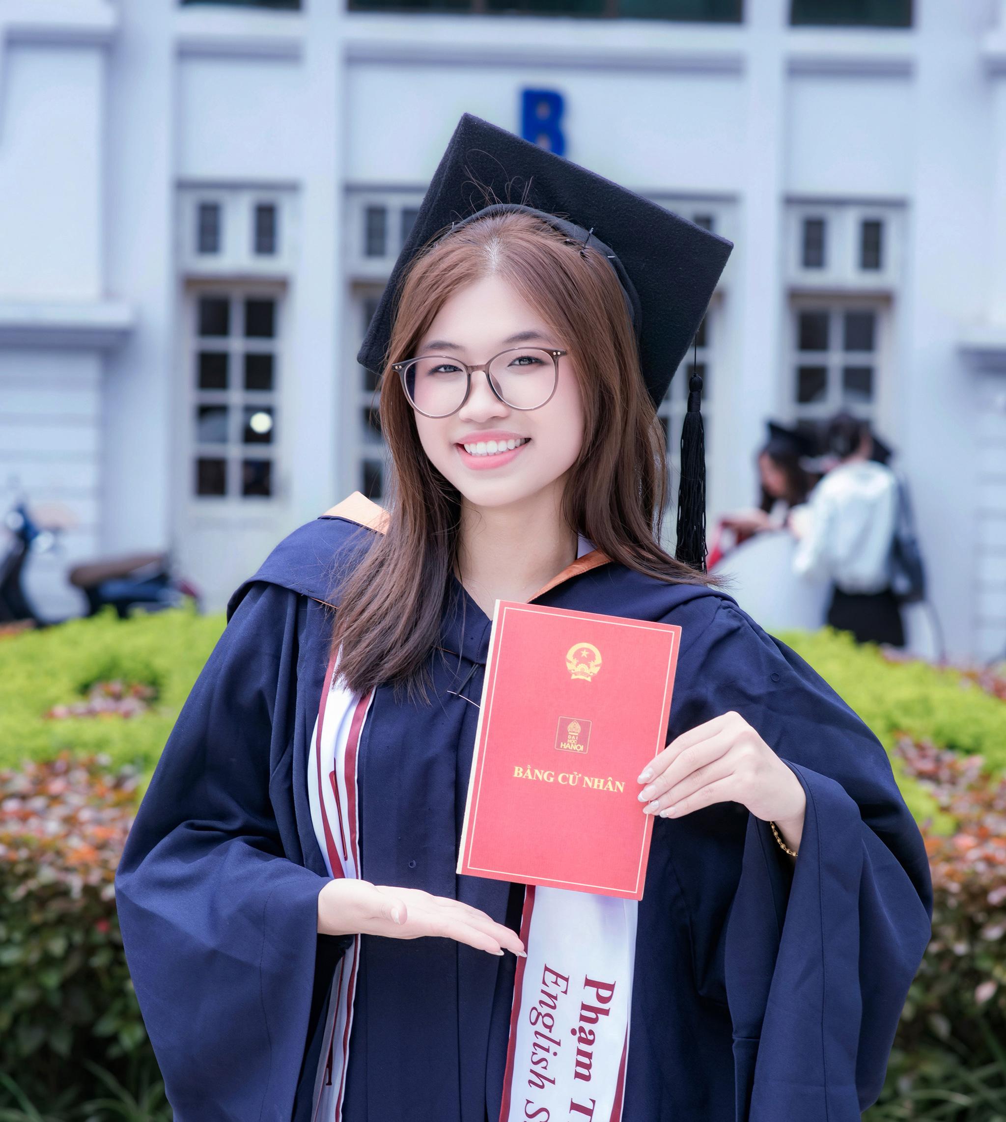Chụp ảnh concept tốt nghiệp: Lưu giữ thanh xuân tươi đẹp