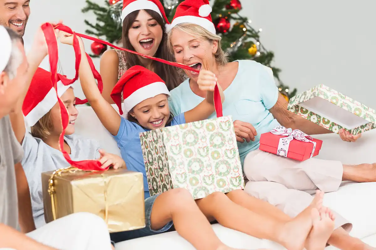 Studio Chụp Concept Gia Đình Noel Đà Nẵng (4)