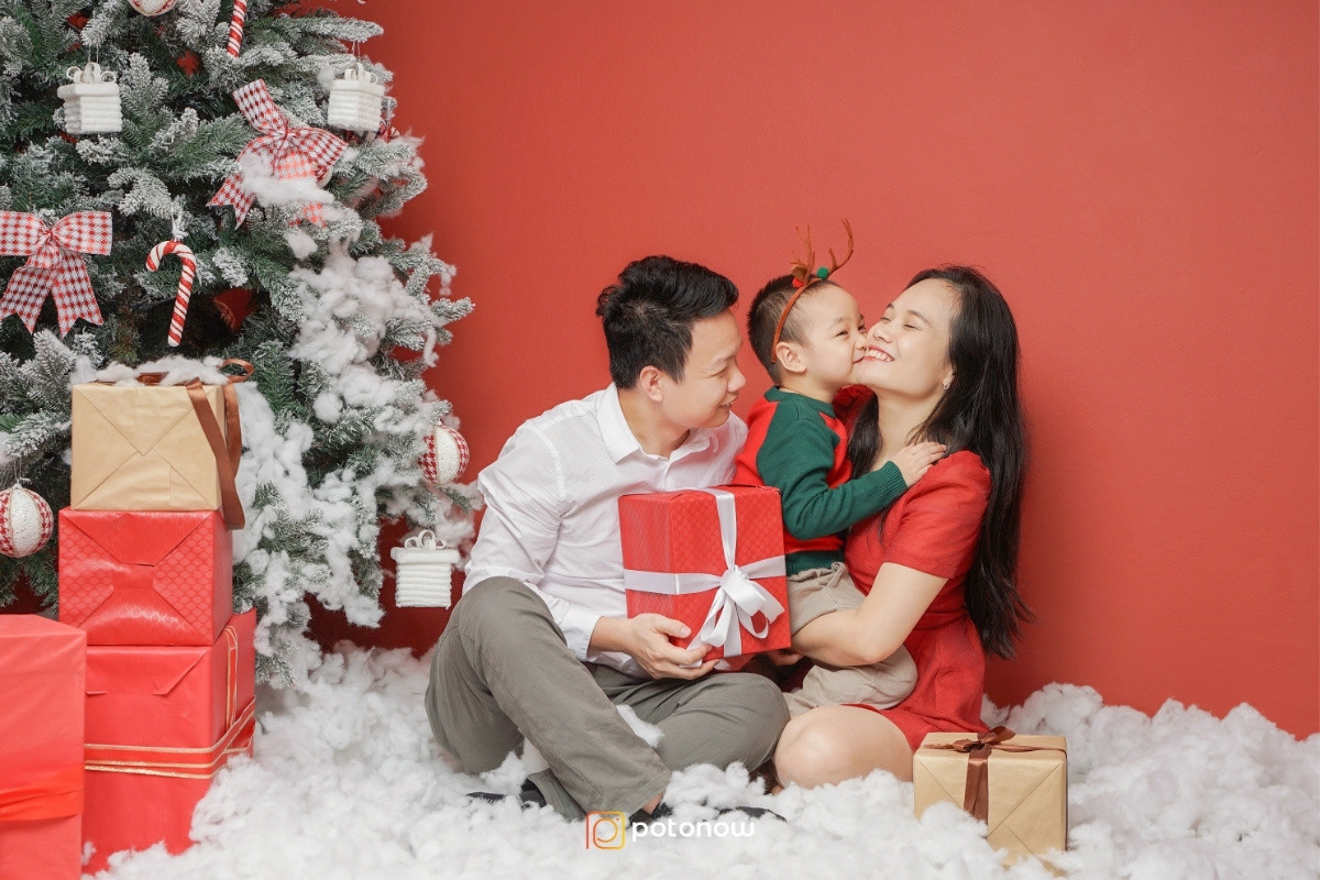 Studio Chụp Concept Gia Đình Noel Đà Nẵng (5)