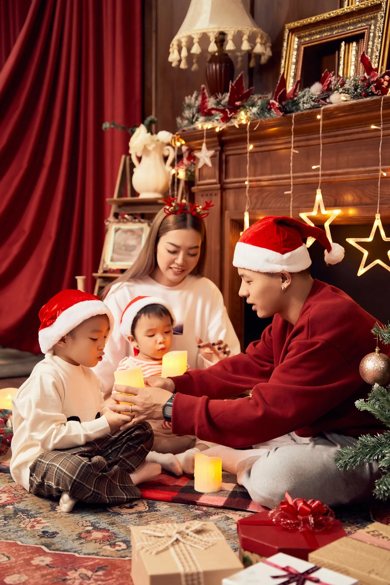 Studio Chụp Concept Gia Đình Noel Đà Nẵng