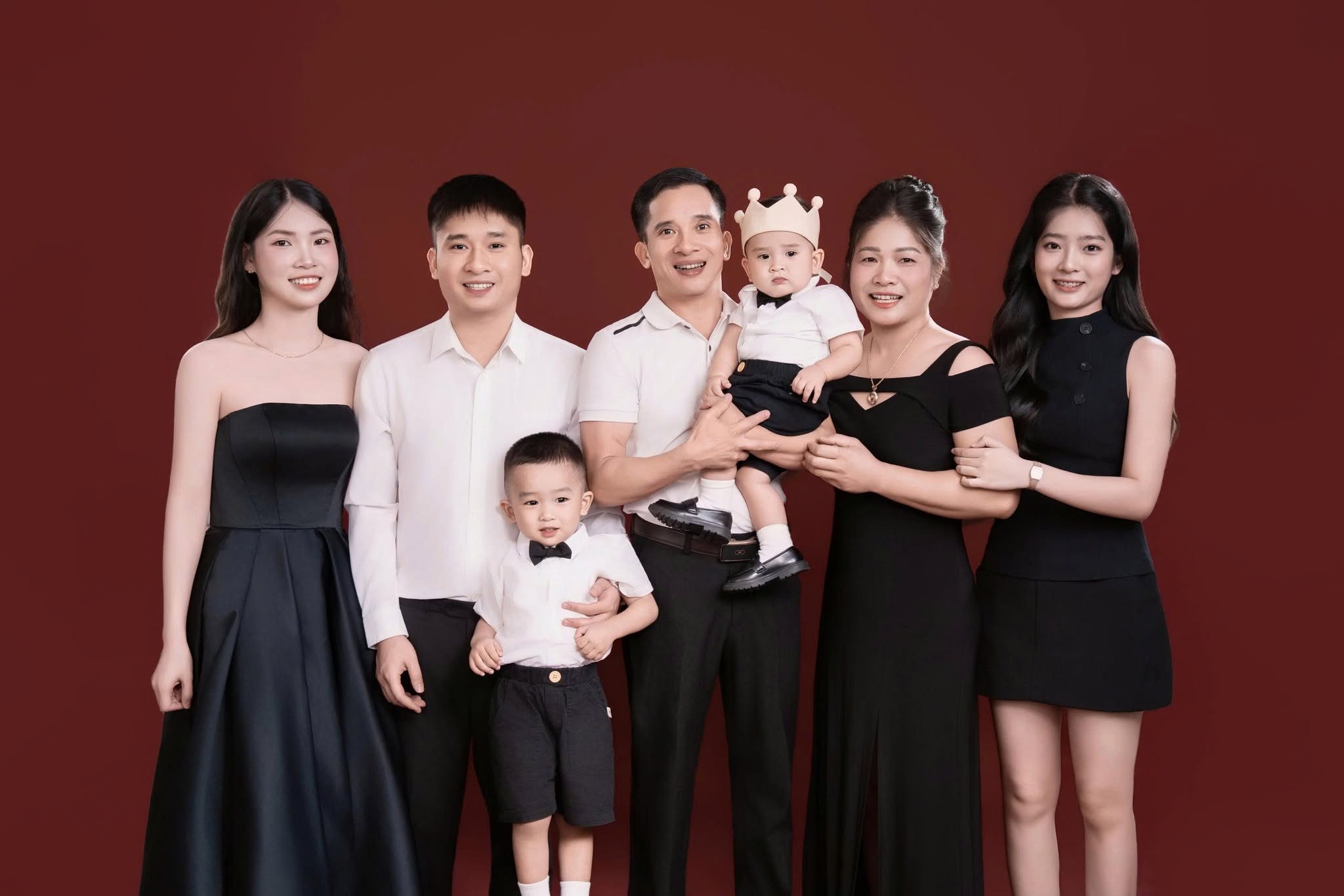 Top Studio Chụp Hình Gia Đình Uy Tín Tại Huế (1) Top Studio Chụp Hình Gia Đình Uy Tín Tại Huế (1)