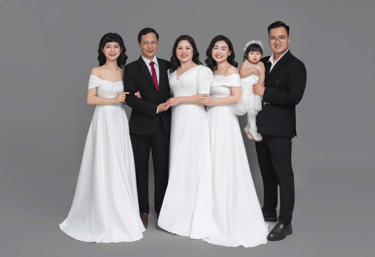 Top Studio Chụp Hình Gia Đình Uy Tín Tại Huế (4) Top Studio Chụp Hình Gia Đình Uy Tín Tại Huế (4)